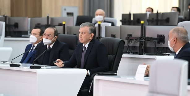 Президент посетил ситуационный центр в Ташкенте