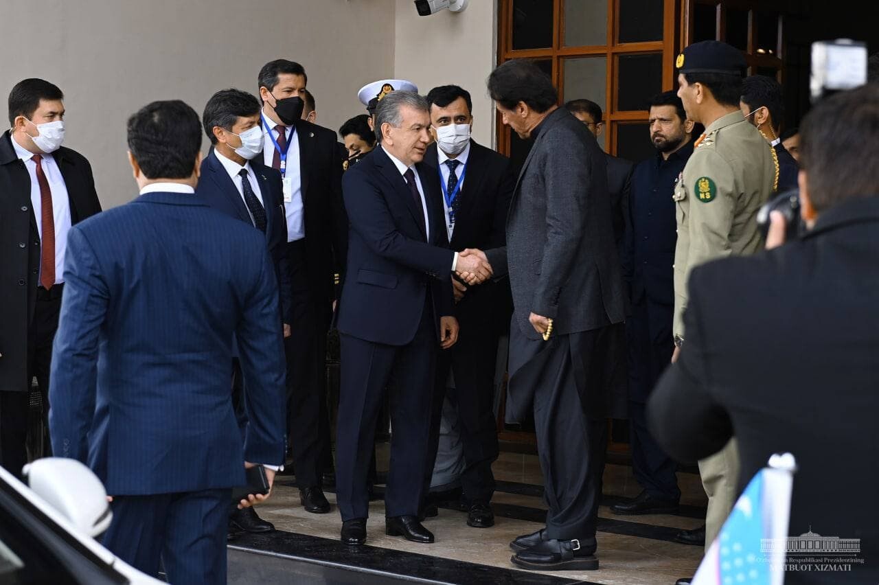 Шавкат Мирзиёев прибыл в Исламабад