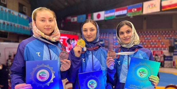 Тхэквондистки из Узбекистана завоевали на чемпионате Азии золотую и бронзовые медали