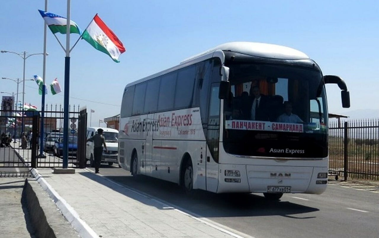 Из Самарканда и Сурхандарьи налаживается автобусное сообщение с Таджикистаном