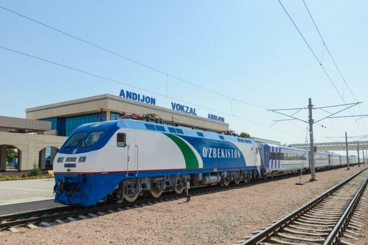 Движение поездов между Ташкентом и Андижаном временно приостановлено