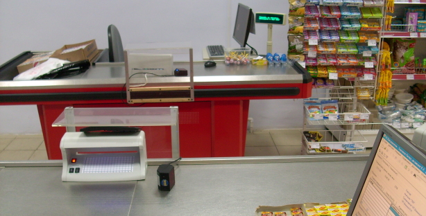 «Предприимчивый» кассир накопил 16,5 млн сумов кешбэка, регистрируя чеки покупателей магазина