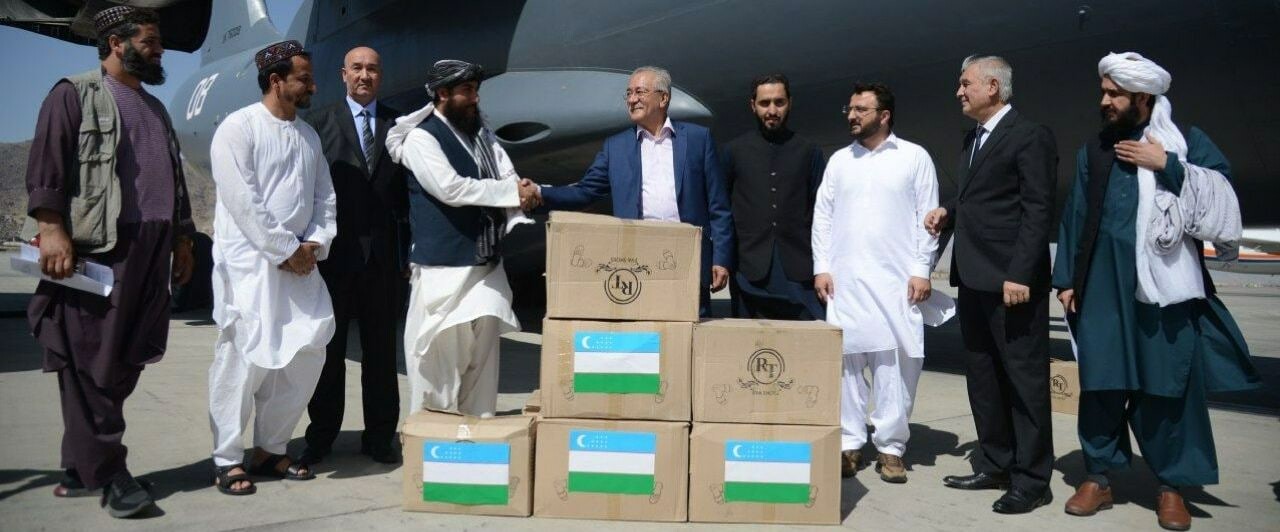 Узбекистан отправил 74 тонны гуманитарного груза в Афганистан — фото