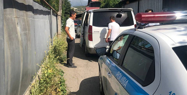 В Казахстане местные жители удерживали в заложниках десятерых узбекистанцев с целью эксплуатации