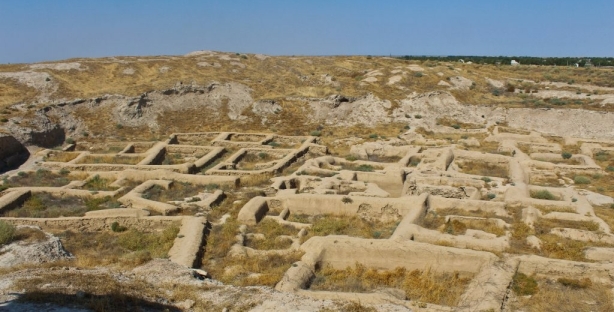 В Намангане граждане поделили между собой археологический памятник и построили на его месте дома