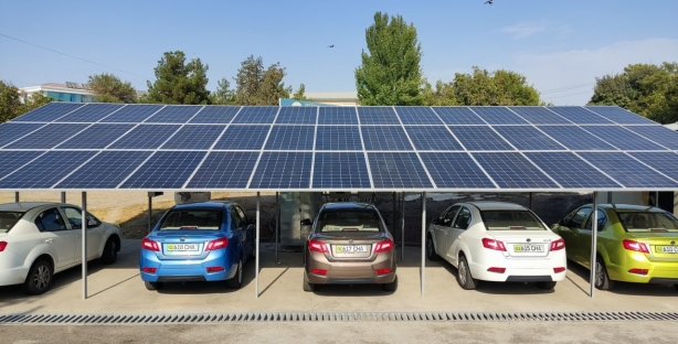 В Ташкенте установлены устройства для быстрой зарядки электромобилей, работающие от солнечной энергии