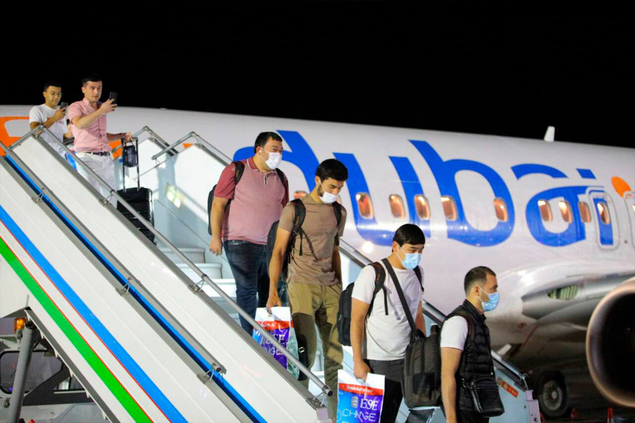 Авиакомпания FlyDubai совершила первый регулярный рейс в Наманган