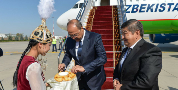 Абдулла Арипов прибыл с рабочим визитом в Кыргызстан