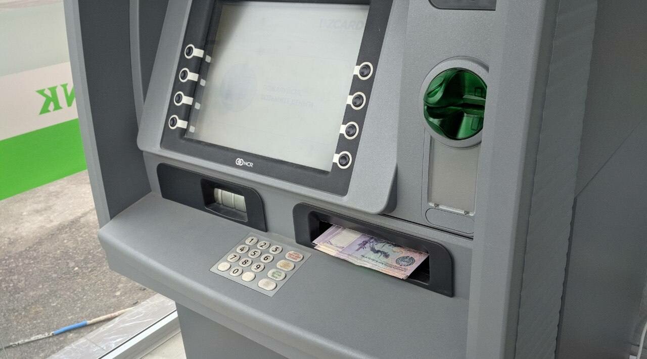 В Навои сотрудники местного филиала «Туронбанка» присвоили более 400 млн сумов из банкомата