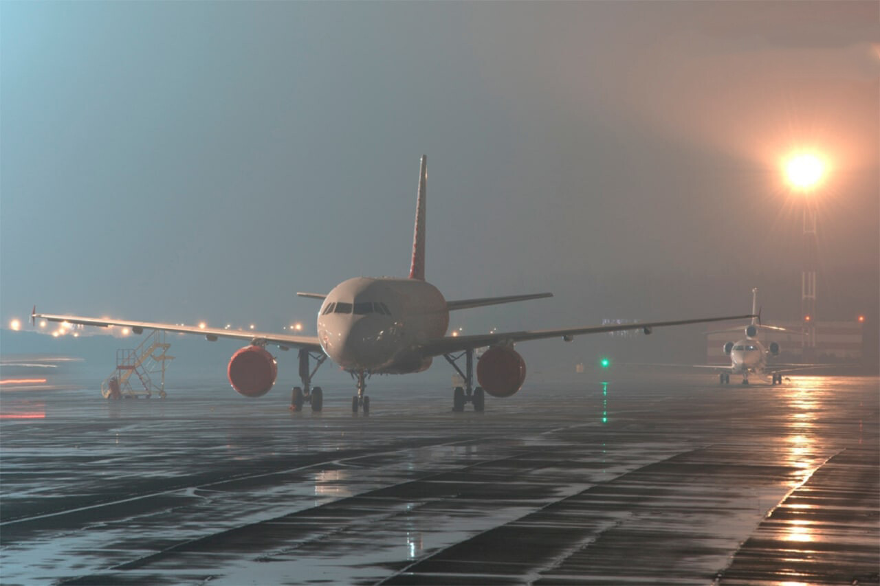 В аэропорту Ташкента задерживается ряд рейсов из-за плохих метеоусловий — список