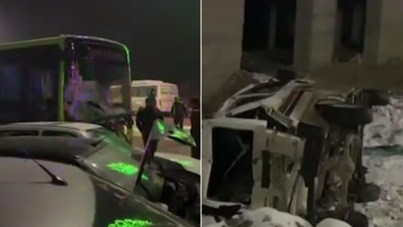 Водитель пассажирского автобуса заснул за рулем и протаранил 7 легковушек на заправке — видео