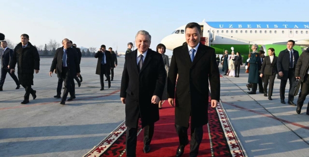 Шавкат Мирзиёев прибыл в Бишкек