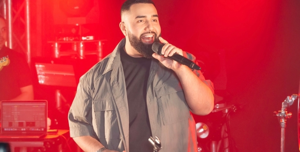 Jah Khalib выступил с клубным концертом в TOKU