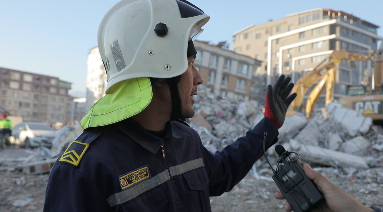 «Мы впервые видим такое стихийное бедствие» — сотрудник МЧС Узбекистана, отправившийся в Турцию (видео)