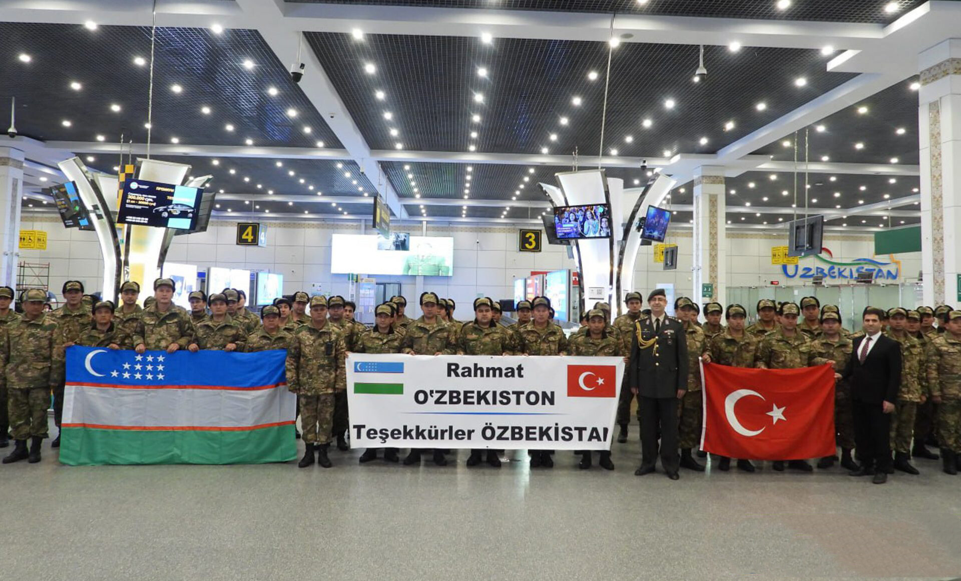 Военные медики, помогавшие в ликвидации последствий землетрясений в Турции, вернулись в Ташкент