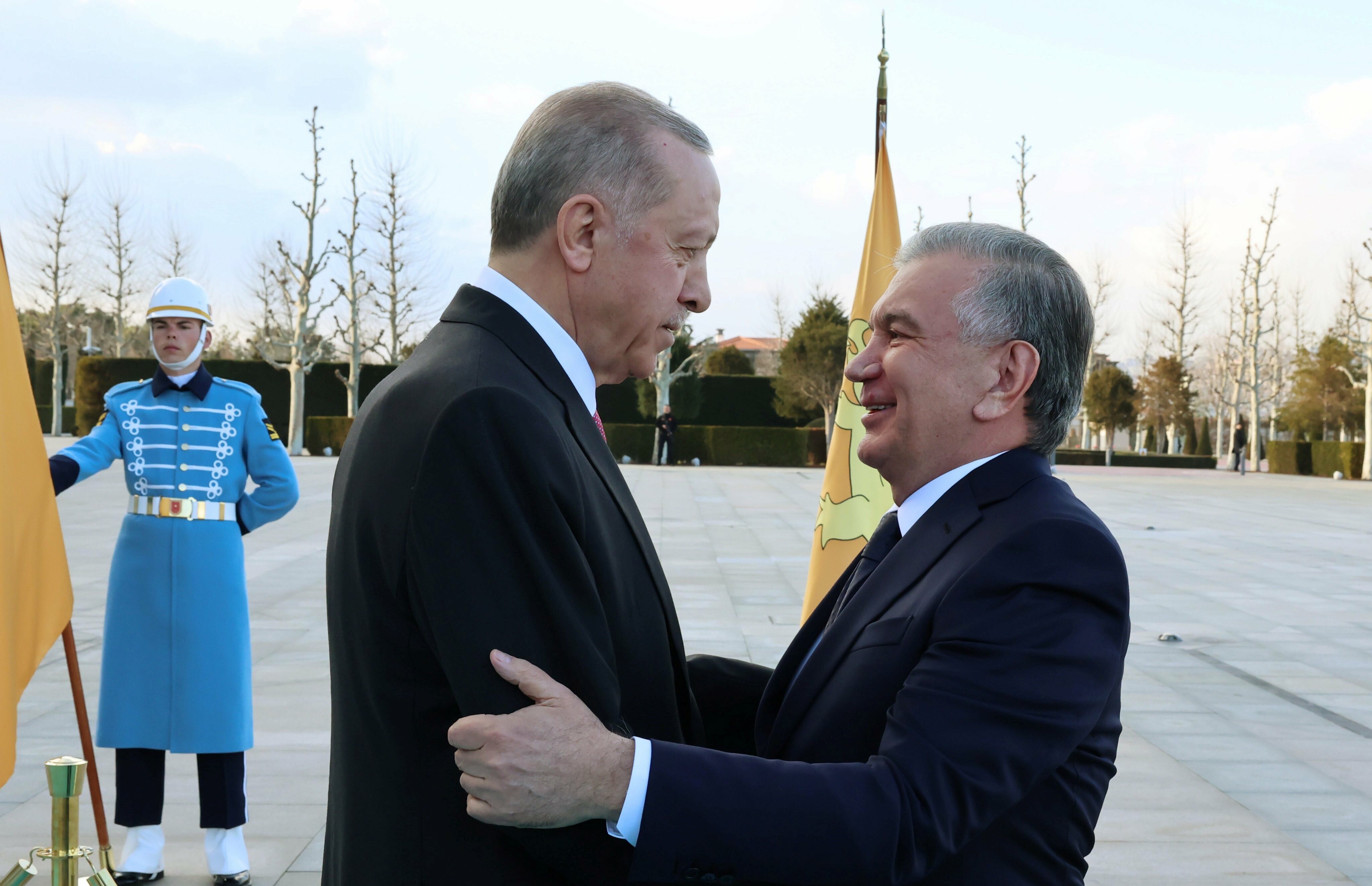 Мирзиёев поблагодарил Эрдогана за подаренный электромобиль Togg турецкого производства