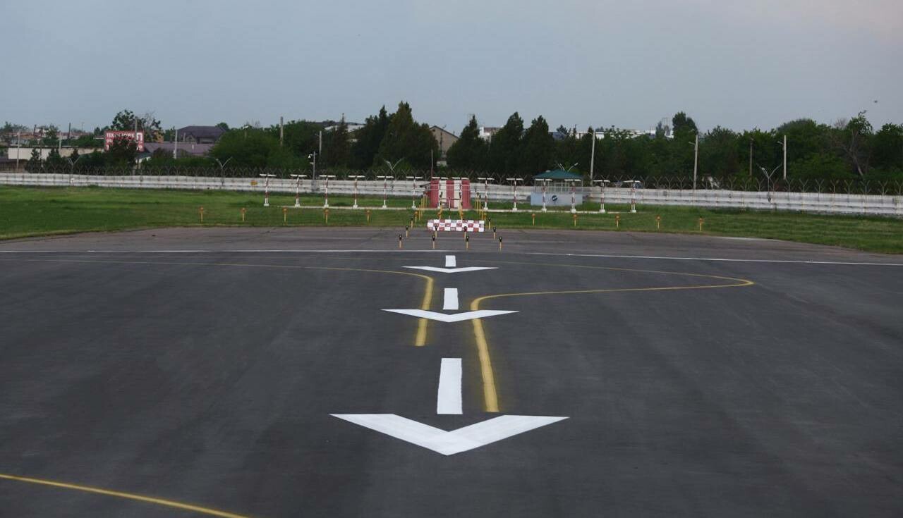 В аэропорту Ташкента завершилась капитальная реконструкция взлетно-посадочной полосы — фото