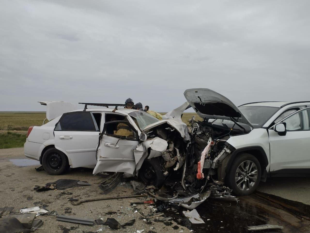 В Казахстане при столкновении Toyota и Lacetti погибли два гражданина Узбекистана