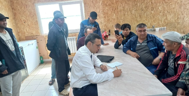 Узбекским мигрантам, работающим в Волгограде, помогли вернуть паспорта и заработную плату