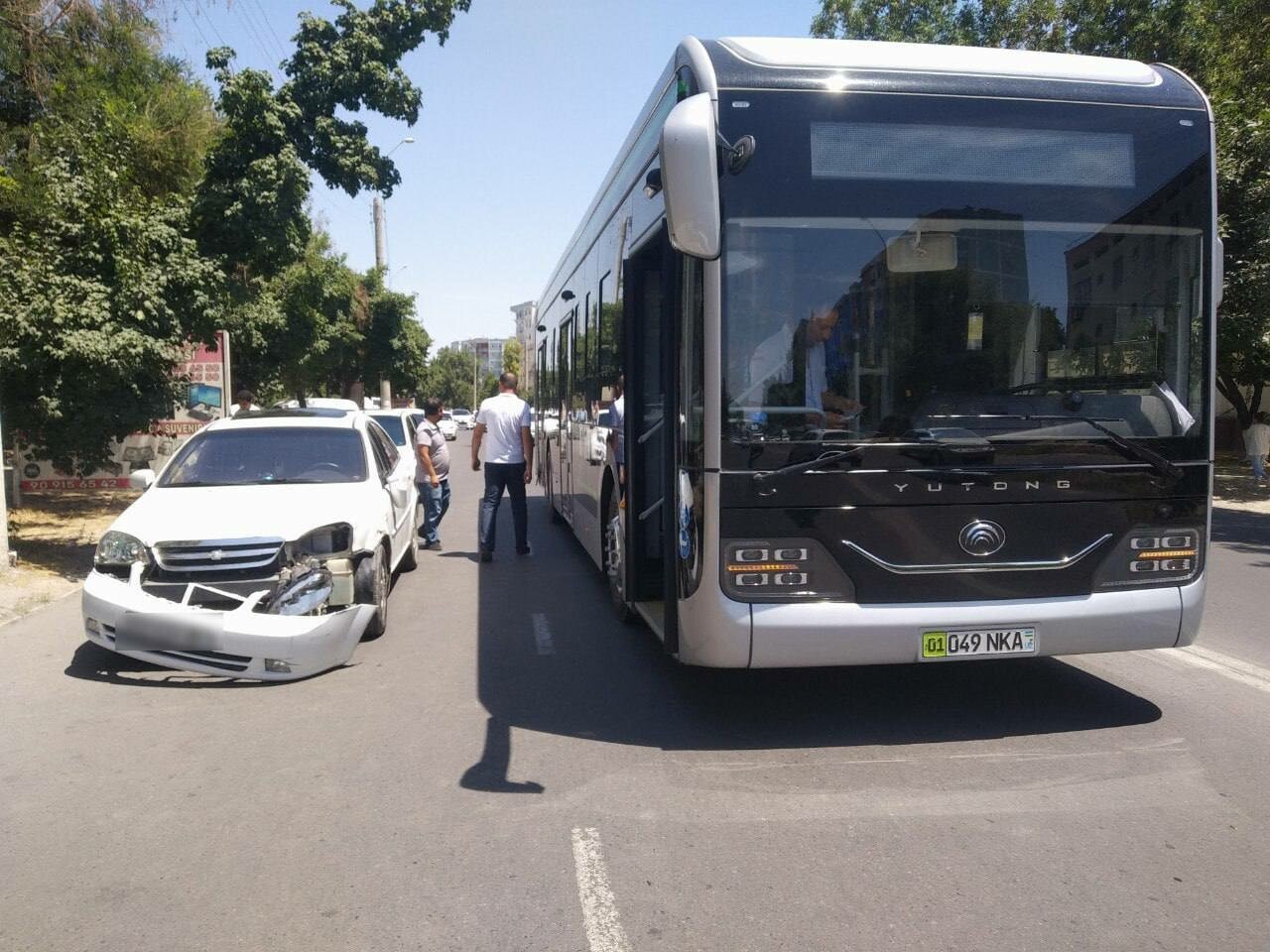 Третье за неделю: в столице произошло ДТП с участием электробуса