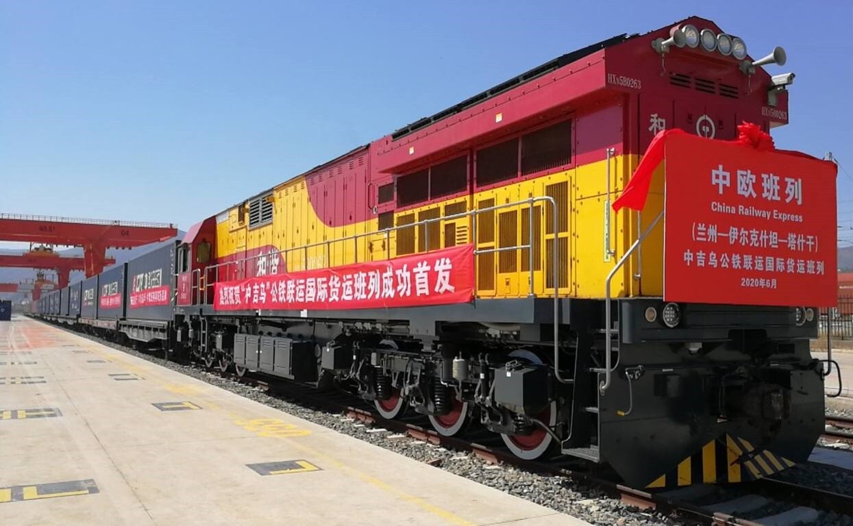 По транспортному коридору «Китай — Кыргызстан — Узбекистан» запущен испытательный грузовой поезд