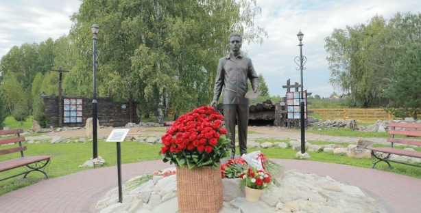 В России открыли памятник Усману Насыру, репрессированному в советское время