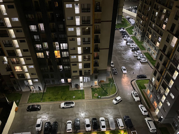 В Ташкенте 32-летний мужчина разбился, спрыгнув с 15-го этажа новостройки