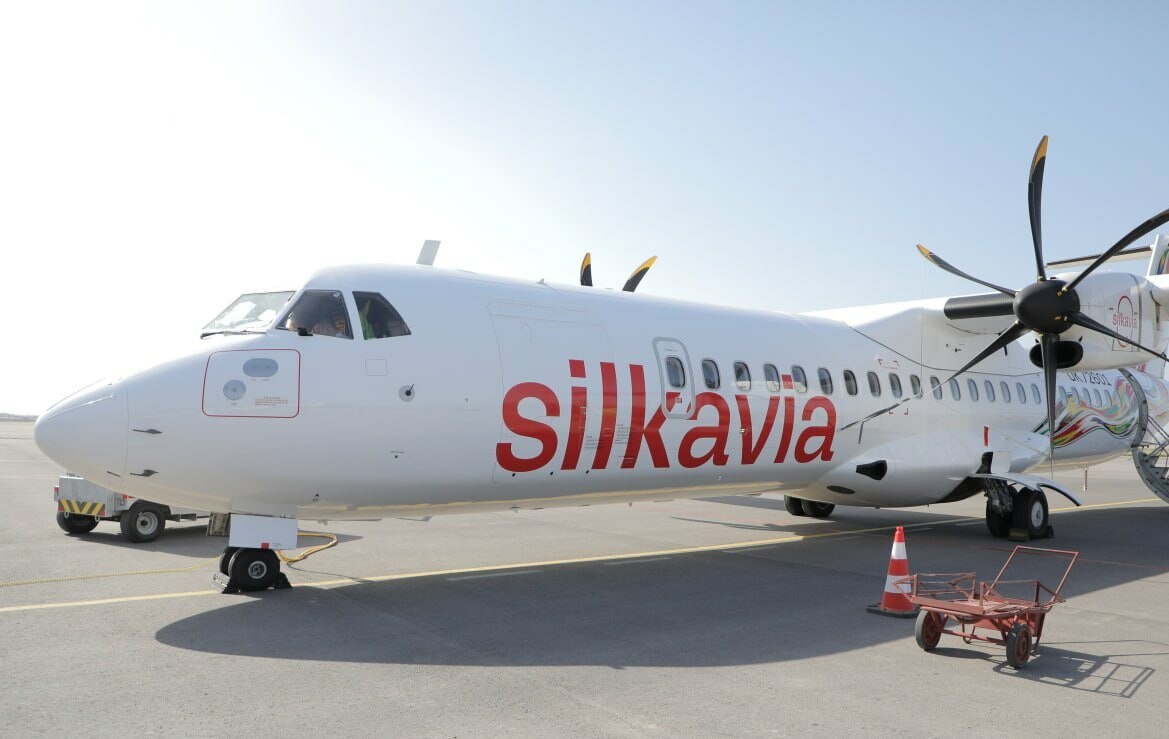 Самолет Silk Avia не смог приземлиться в аэропорту Термеза из-за пыльной бури