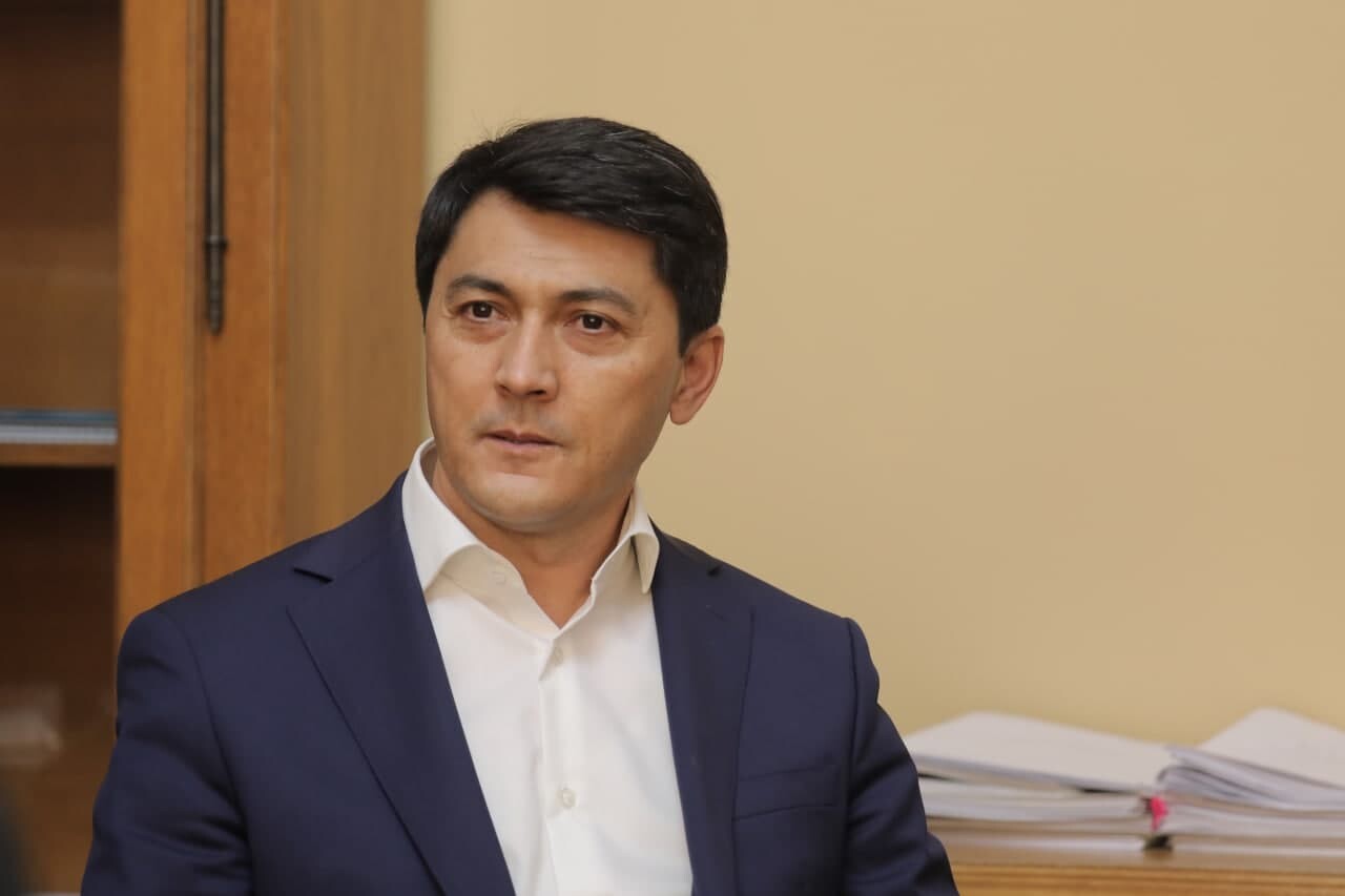 Амрилло Иноятов покинул должность министра здравоохранения