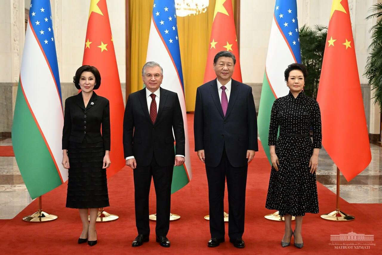 В Пекине состоялась церемония официальной встречи Шавката Мирзиёева