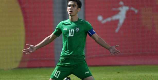 Впервые в истории узбекского футбола игрок передан на правах аренды английскому футбольному клубу