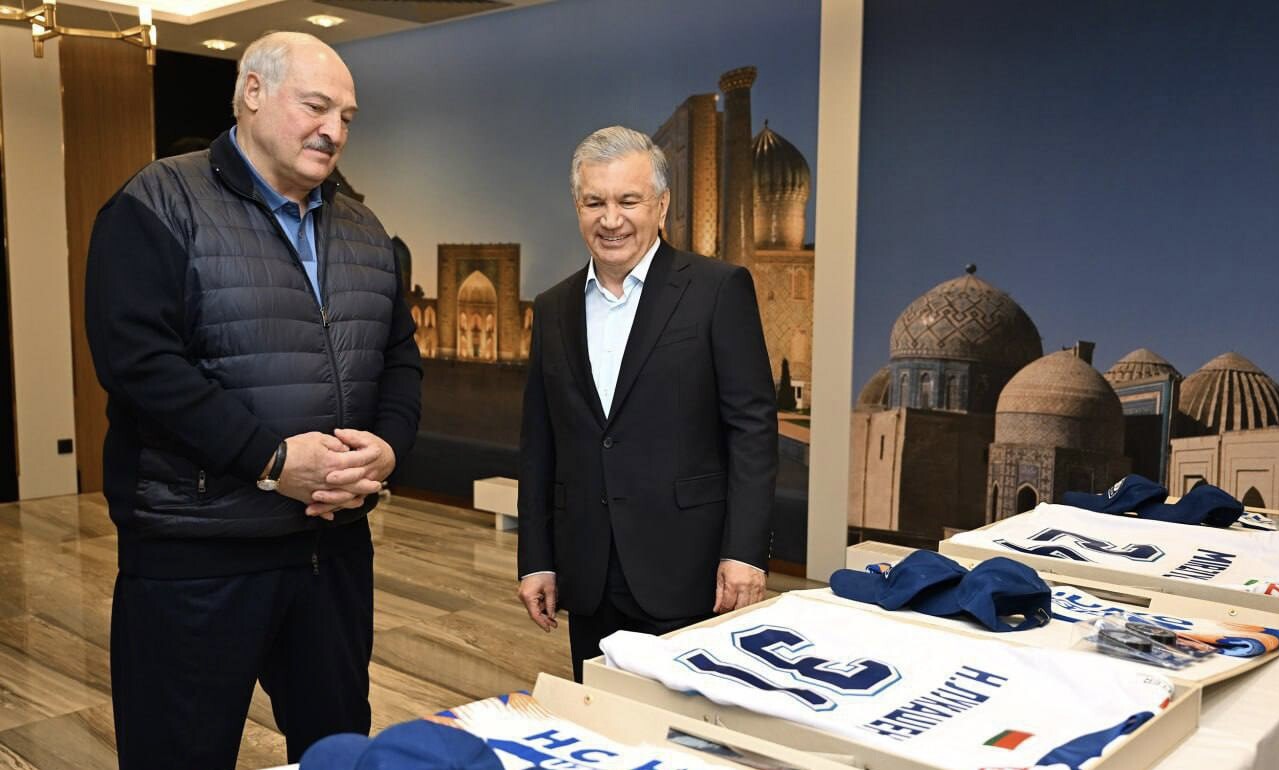 Президенты Узбекистана и Беларуси посетили хоккейный матч в Humo Arena — фото