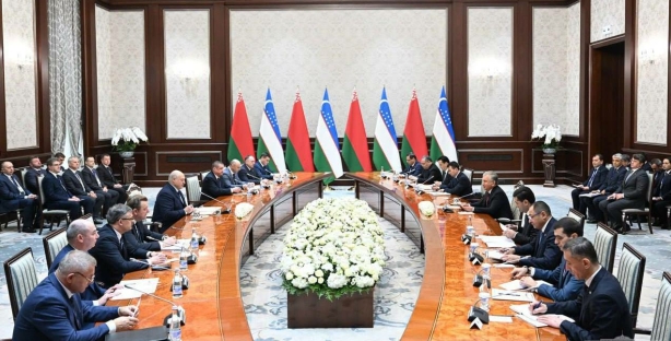 Президенты Узбекистана и Беларуси поставили задачу нарастить товарооборот между странами на сумму свыше $1 млрд