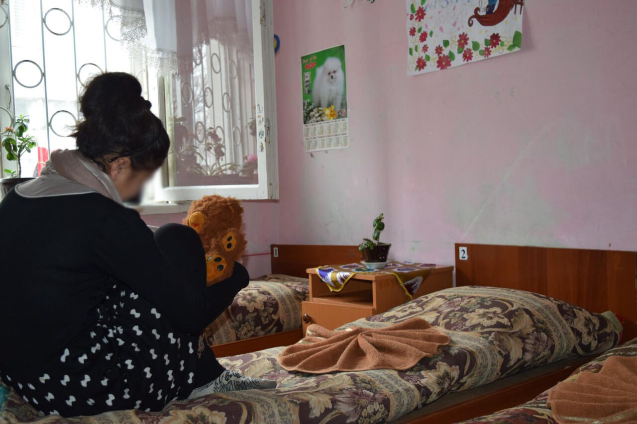 В Кашкадарье 16-летнюю девушку принуждали заниматься проституцией