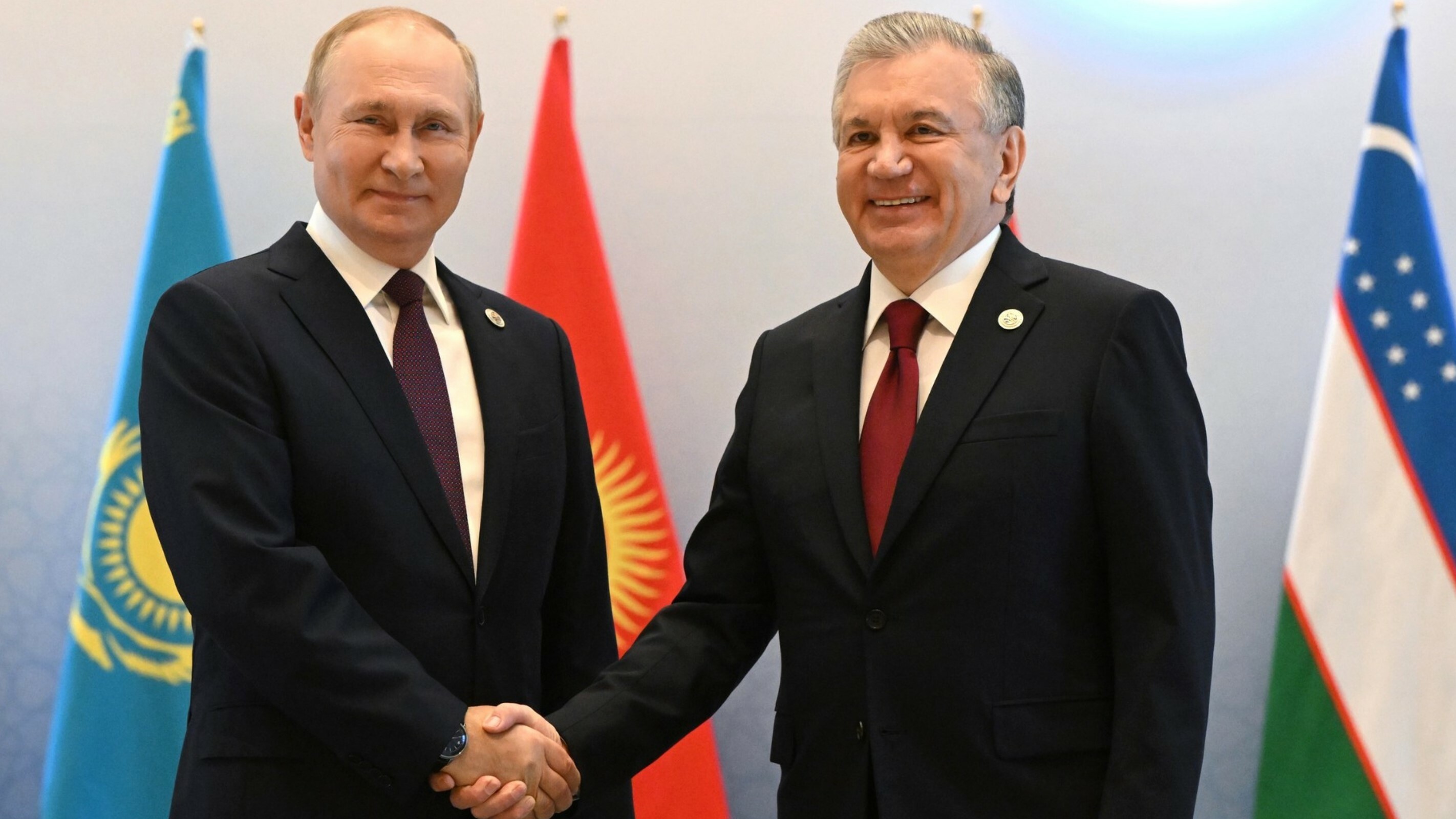 Шавкат Мирзиёев поздравил Владимира Путина с переизбранием на пост президента России