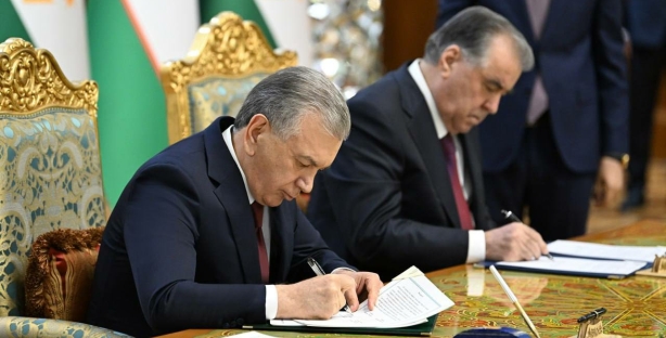 Узбекистан и Таджикистан подписали 28 документов, направленных на развитие союзнических отношений