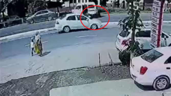 В Андижане водитель Nexia-3 сбил 62-летнюю женщину — видео