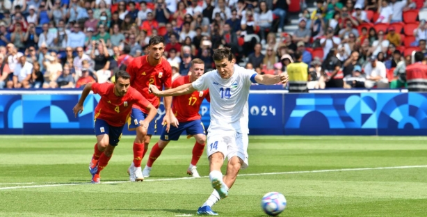 Сборная Узбекистана по футболу уступила Испании в первом матче ОИ