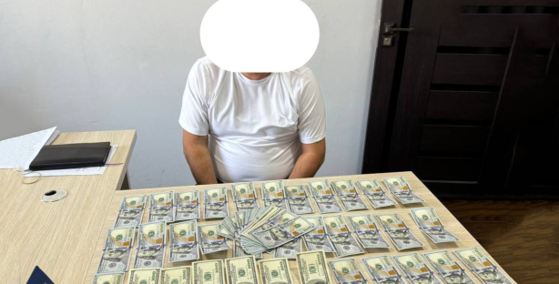 В Самарканде при получении $7 тыс. задержан бывший инженер предприятия электроснабжения