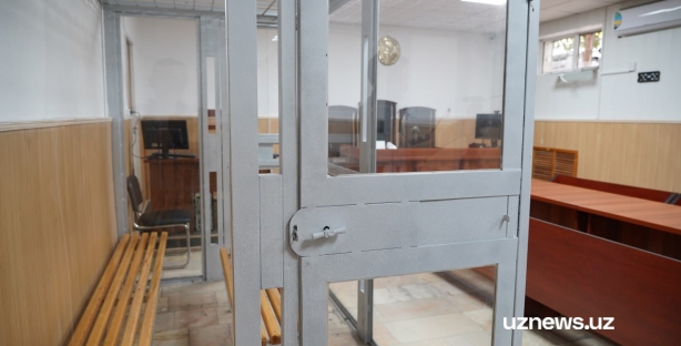 В Ташкенте преподаватель домогался десятиклассницы, признаваясь ей в любви