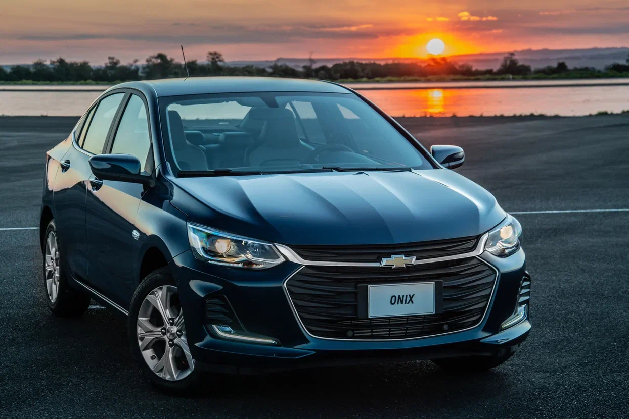 Автомобиль янг. Chevrolet Onix 2021. Onix Chevrolet 2020. Chevrolet Onix 2022. Седан Шевроле Onix 2020.