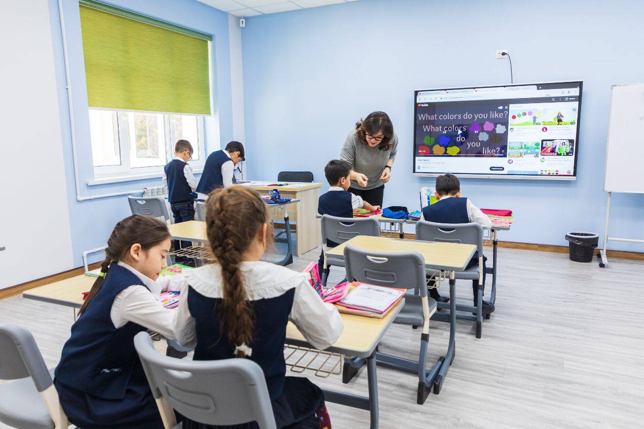 Платформа smart school. Смарт скул Ташкент. Современная школа. Школьное образование. Кембридж школа в Ташкенте.